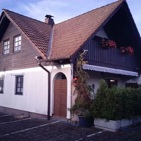 Apartment Ferienwohnung In *